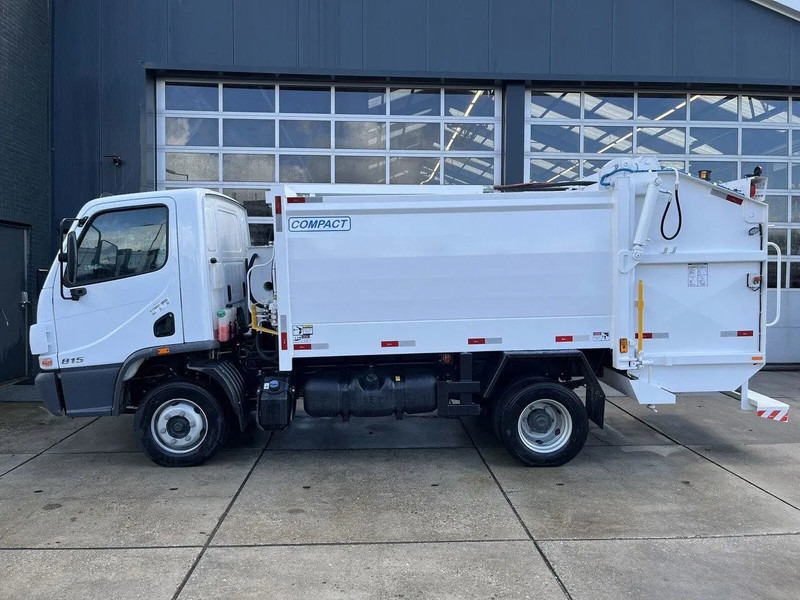 Mercedes-Benz Accelo 815 4x2 Garbage Compactor (2 units) Accelo 815 4x2 Garbage Compactor (2 units) - Caminhão de lixo: foto 2 Mercedes-Benz Accelo 815 4x2 Garbage Compactor (2 units) Accelo 815 4x2 Garbage Compactor (2 units) - Caminhão de lixo: foto 2