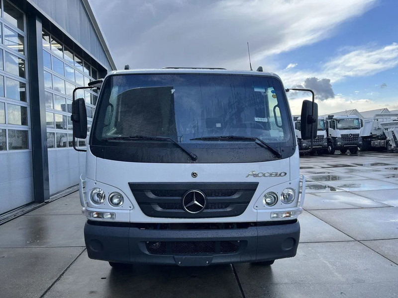 Mercedes-Benz Accelo 815 4x2 Garbage Compactor (2 units) Accelo 815 4x2 Garbage Compactor (2 units) - Caminhão de lixo: foto 4 Mercedes-Benz Accelo 815 4x2 Garbage Compactor (2 units) Accelo 815 4x2 Garbage Compactor (2 units) - Caminhão de lixo: foto 4