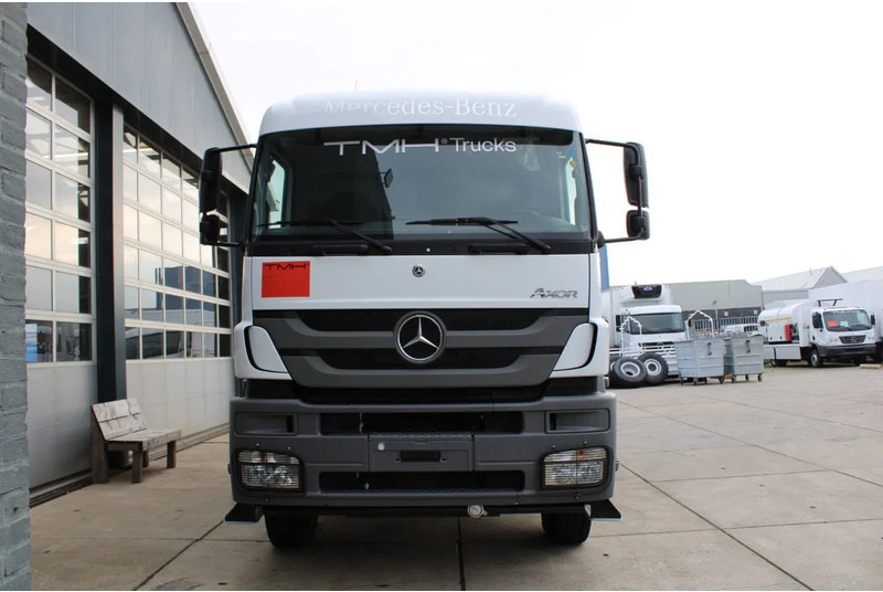 Mercedes-Benz Axor 3344 K 6x4 Tipper Truck - Caminhão basculante: foto 5 Mercedes-Benz Axor 3344 K 6x4 Tipper Truck - Caminhão basculante: foto 5