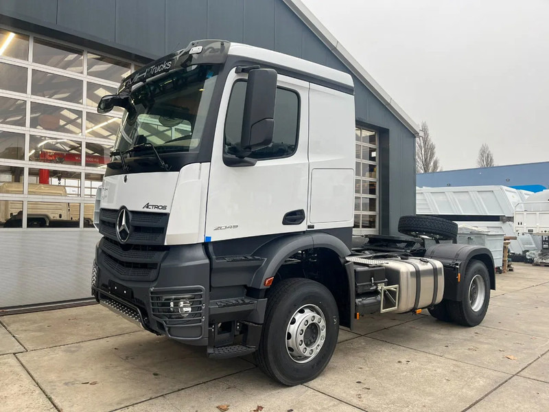 Mercedes-Benz Actros 2045 S 4x2 Tractor Head - Tractor: foto 1 Mercedes-Benz Actros 2045 S 4x2 Tractor Head - Tractor: foto 1