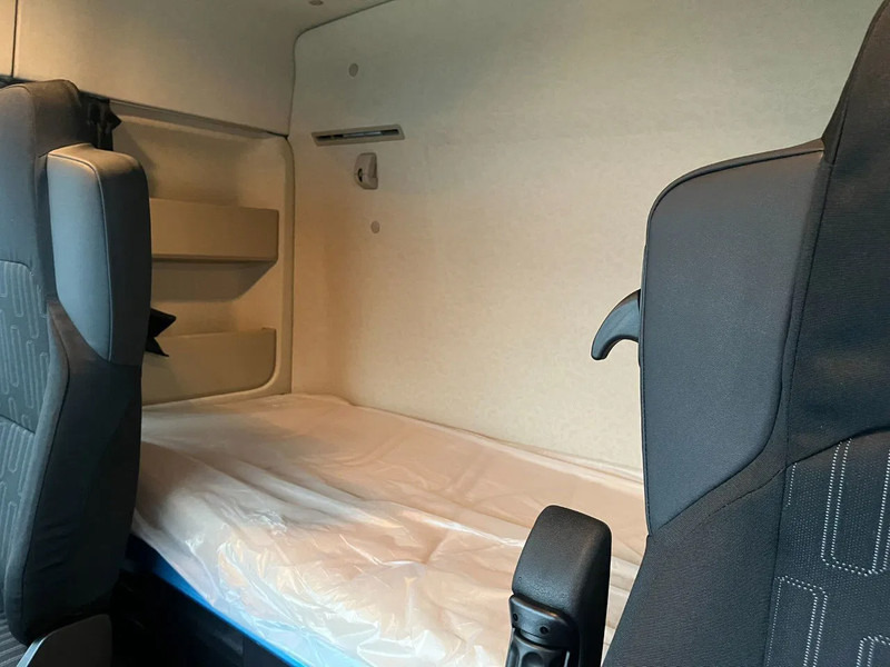 Tractor nuevo Mercedes-Benz Actros 2045 S 4x2 Tractor Head: foto 16