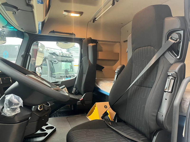 Tractor nuevo Mercedes-Benz Actros 2045 S 4x2 Tractor Head: foto 12