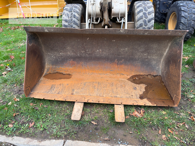 Cat 908H - Carregadeira de rodas: foto 5 Cat 908H - Carregadeira de rodas: foto 5