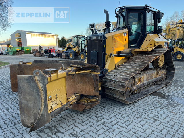 Cat D5 - Buldôzer: foto 1 Cat D5 - Buldôzer: foto 1