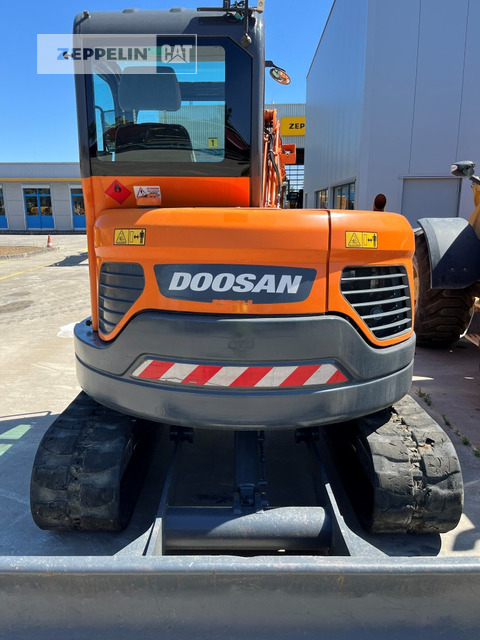 Doosan DX63-3 - Mini escavadeira: foto 2 Doosan DX63-3 - Mini escavadeira: foto 2