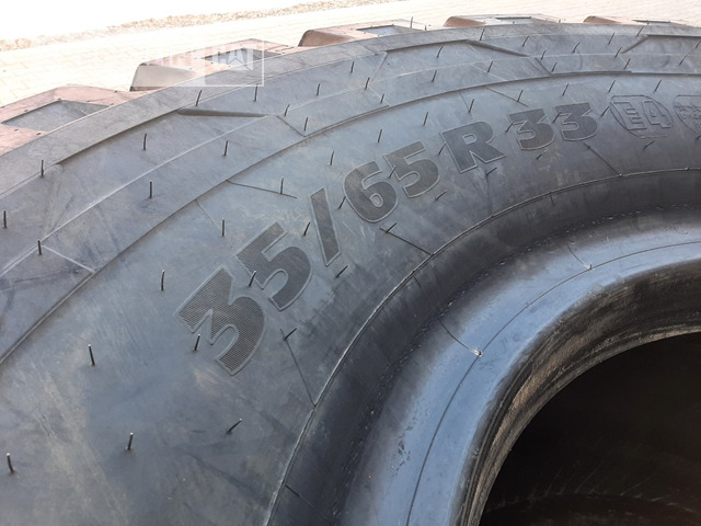 Michelin 1 x Reifen 36/65R33 - Pneu de Máquina de construção: foto 3 Michelin 1 x Reifen 36/65R33 - Pneu de Máquina de construção: foto 3