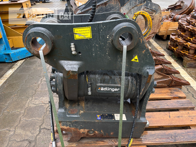 Raedlinger Schnellwechsler - Acoplamento rápido de Máquina de construção: foto 1 Raedlinger Schnellwechsler - Acoplamento rápido de Máquina de construção: foto 1