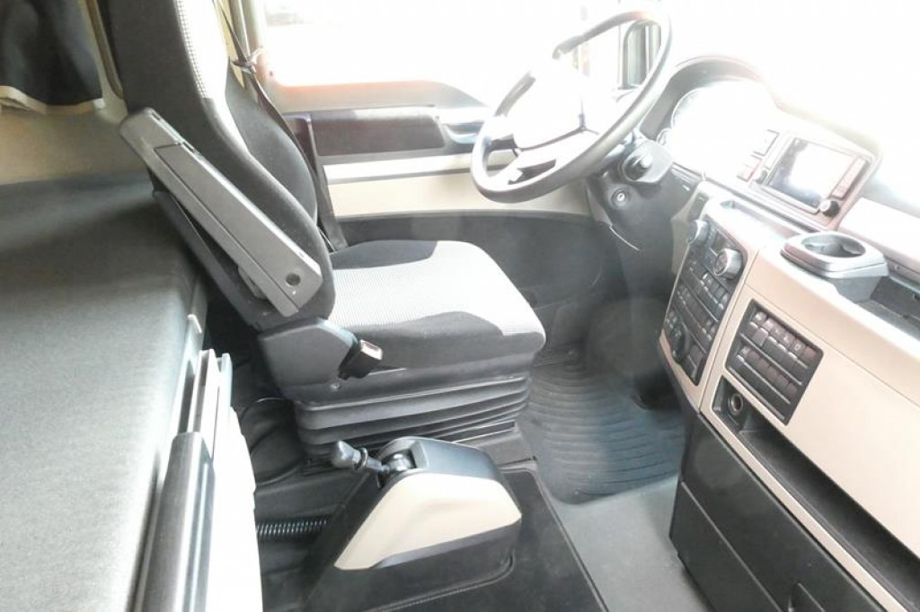 MAN TG-X 24.500 6x2-4 LL-U Pritsche Maschinentransporter - Camião de caixa aberta/ Plataforma: foto 3 MAN TG-X 24.500 6x2-4 LL-U Pritsche Maschinentransporter - Camião de caixa aberta/ Plataforma: foto 3