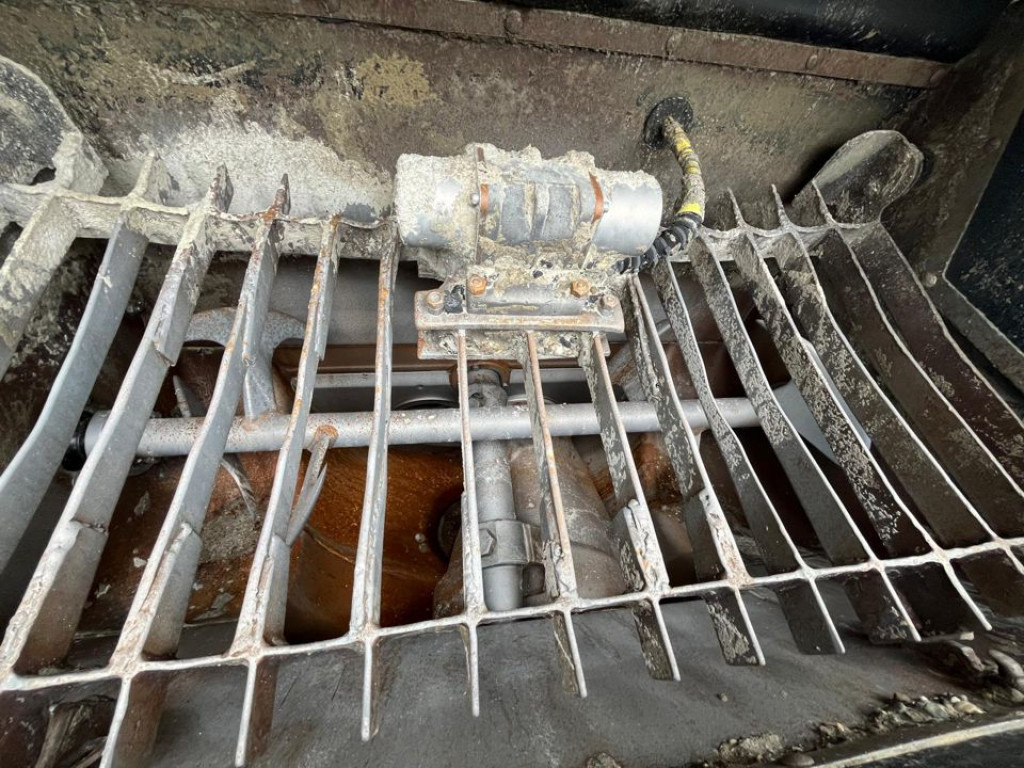 MERCEDES-BENZ Actros 2632 6x4 Betonpumpe Schwing 24m - Autobomba de betão: foto 4 MERCEDES-BENZ Actros 2632 6x4 Betonpumpe Schwing 24m - Autobomba de betão: foto 4