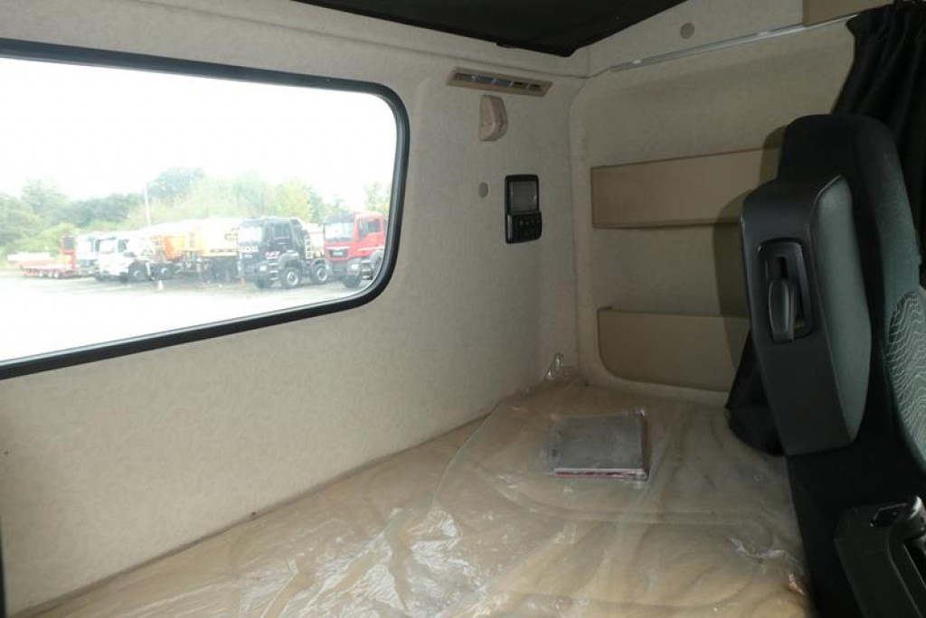 MERCEDES-BENZ Actros neu 2546 L 6x2 Abrollkipper Lenk-Lift Achse - Caminhão polibenne: foto 3 MERCEDES-BENZ Actros neu 2546 L 6x2 Abrollkipper Lenk-Lift Achse - Caminhão polibenne: foto 3