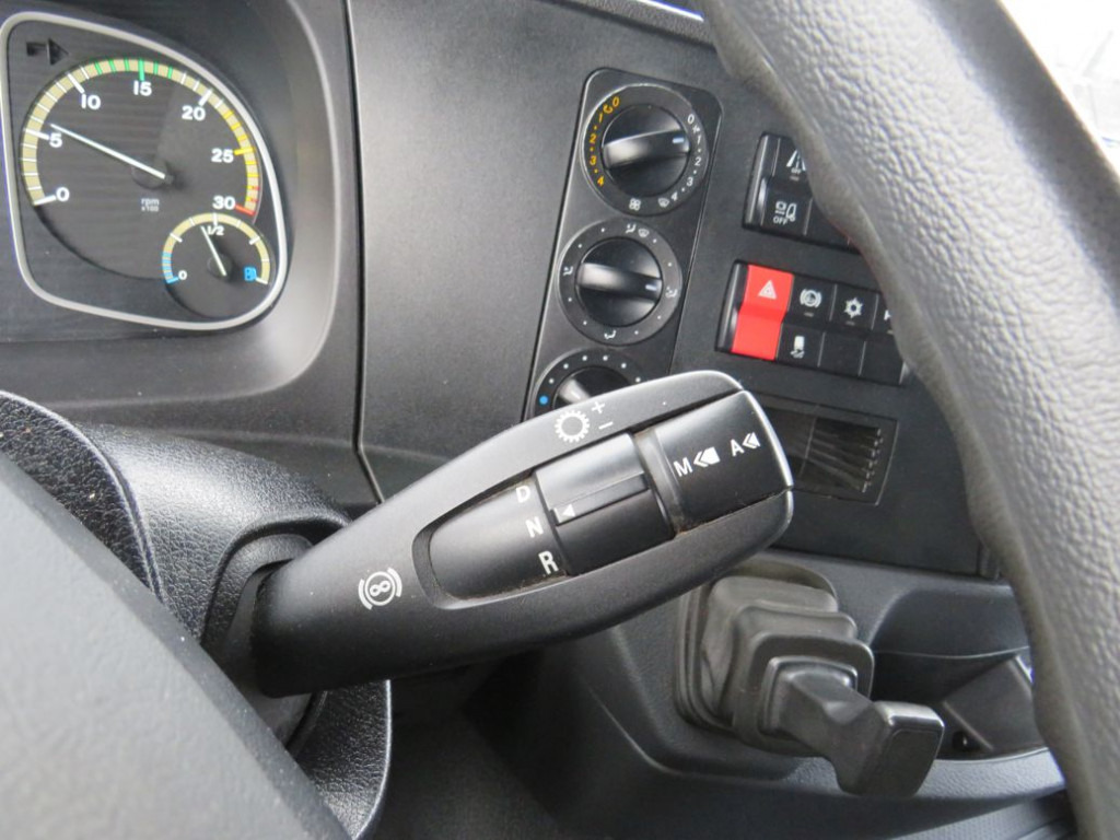 MERCEDES-BENZ Atego 1527 L Pritsche LBW - Caminhão com lona: foto 4 MERCEDES-BENZ Atego 1527 L Pritsche LBW - Caminhão com lona: foto 4