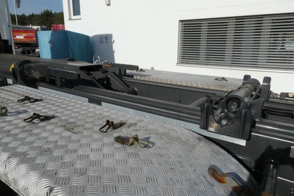 VOLVO (S) Truck FH 460 Abrollkipper Meiller 20.70, Funk - Caminhão polibenne: foto 2 VOLVO (S) Truck FH 460 Abrollkipper Meiller 20.70, Funk - Caminhão polibenne: foto 2