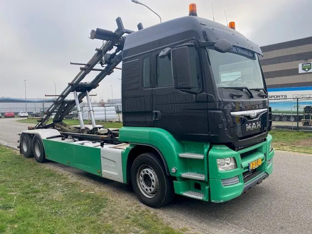 MAN TGS 26.440 met VDL containersysteem , manuel, weinig km - Caminhão com sistema de cabo: foto 2 MAN TGS 26.440 met VDL containersysteem , manuel, weinig km - Caminhão com sistema de cabo: foto 2