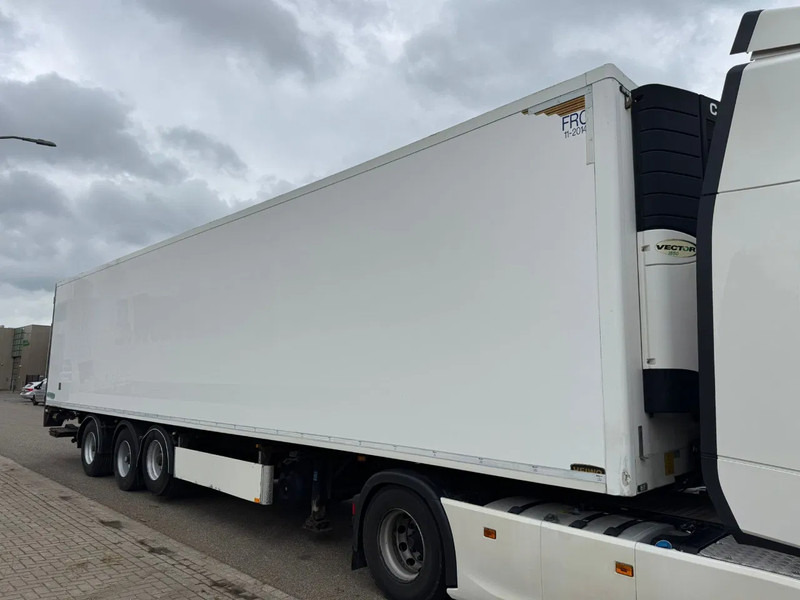 Pacton koelvriesoplegger 3 asser met carrier vector koelmachine, stuuras.. - Semireboque frigorífico: foto 2 Pacton koelvriesoplegger 3 asser met carrier vector koelmachine, stuuras.. - Semireboque frigorífico: foto 2