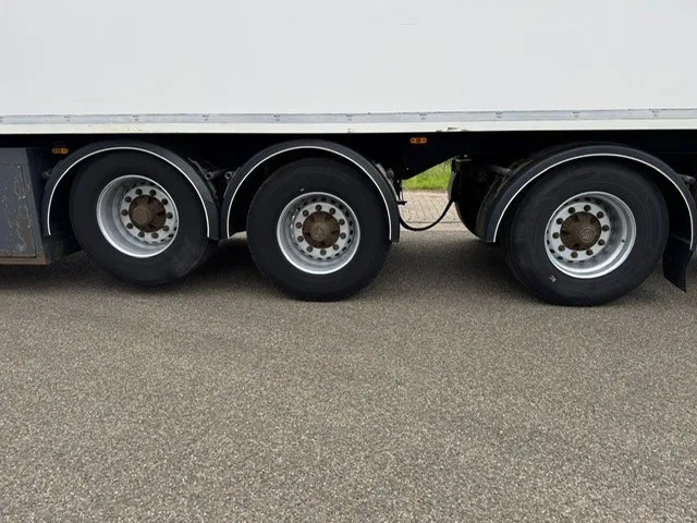 Pacton koelvriesoplegger 3 asser met carrier vector koelmachine, stuuras.. - Semireboque frigorífico: foto 5 Pacton koelvriesoplegger 3 asser met carrier vector koelmachine, stuuras.. - Semireboque frigorífico: foto 5
