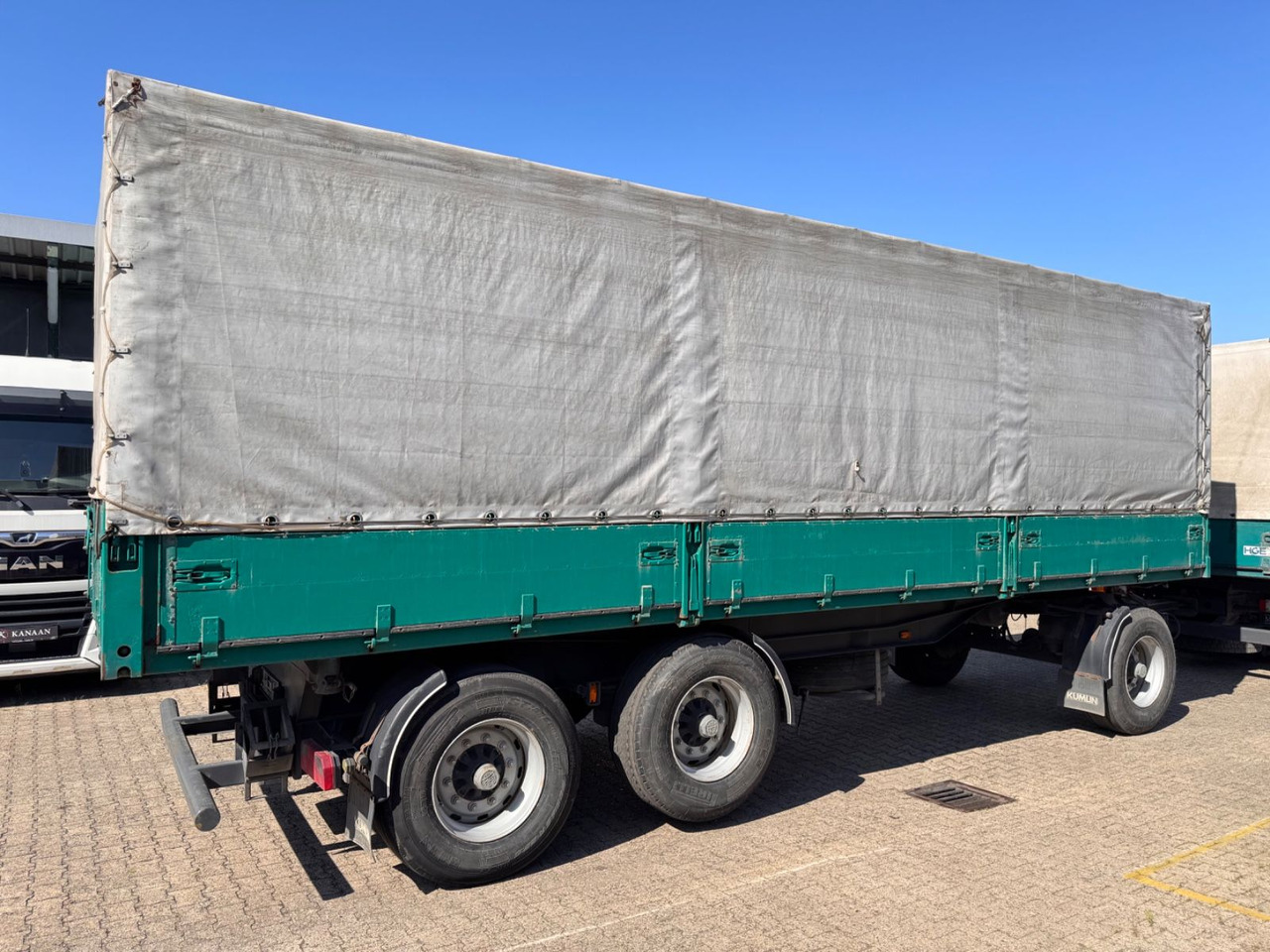 KUMMLIN 3-Achs Getreide Kipper 3 Seiten Liftachs - Reboque basculante: foto 4 KUMMLIN 3-Achs Getreide Kipper 3 Seiten Liftachs - Reboque basculante: foto 4