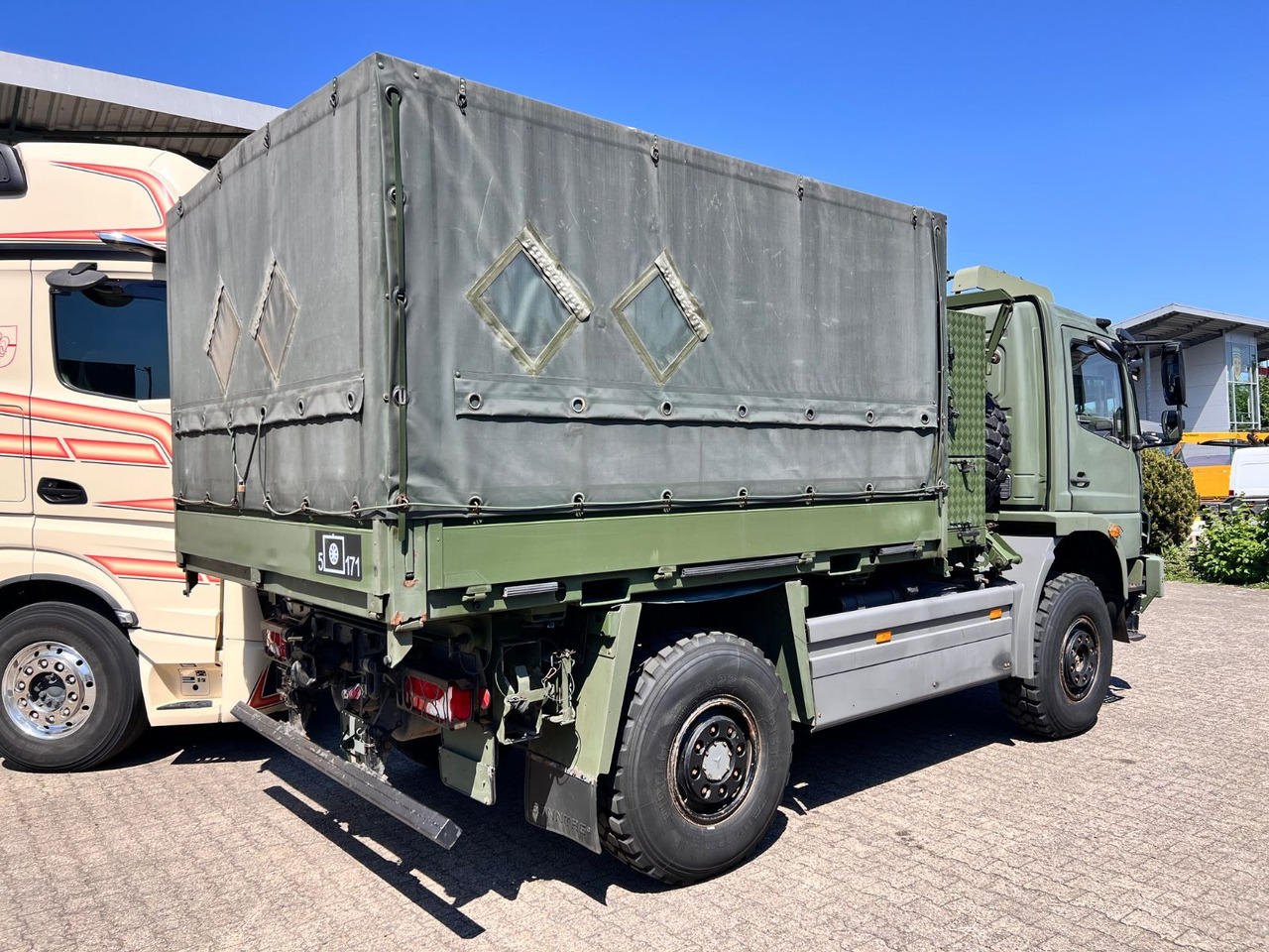 Mercedes-Benz 1018 Atego 4x4 Allrad Miltär Camper Expedition - Caminhão transportador de contêineres/ Caixa móvel: foto 4 Mercedes-Benz 1018 Atego 4x4 Allrad Miltär Camper Expedition - Caminhão transportador de contêineres/ Caixa móvel: foto 4