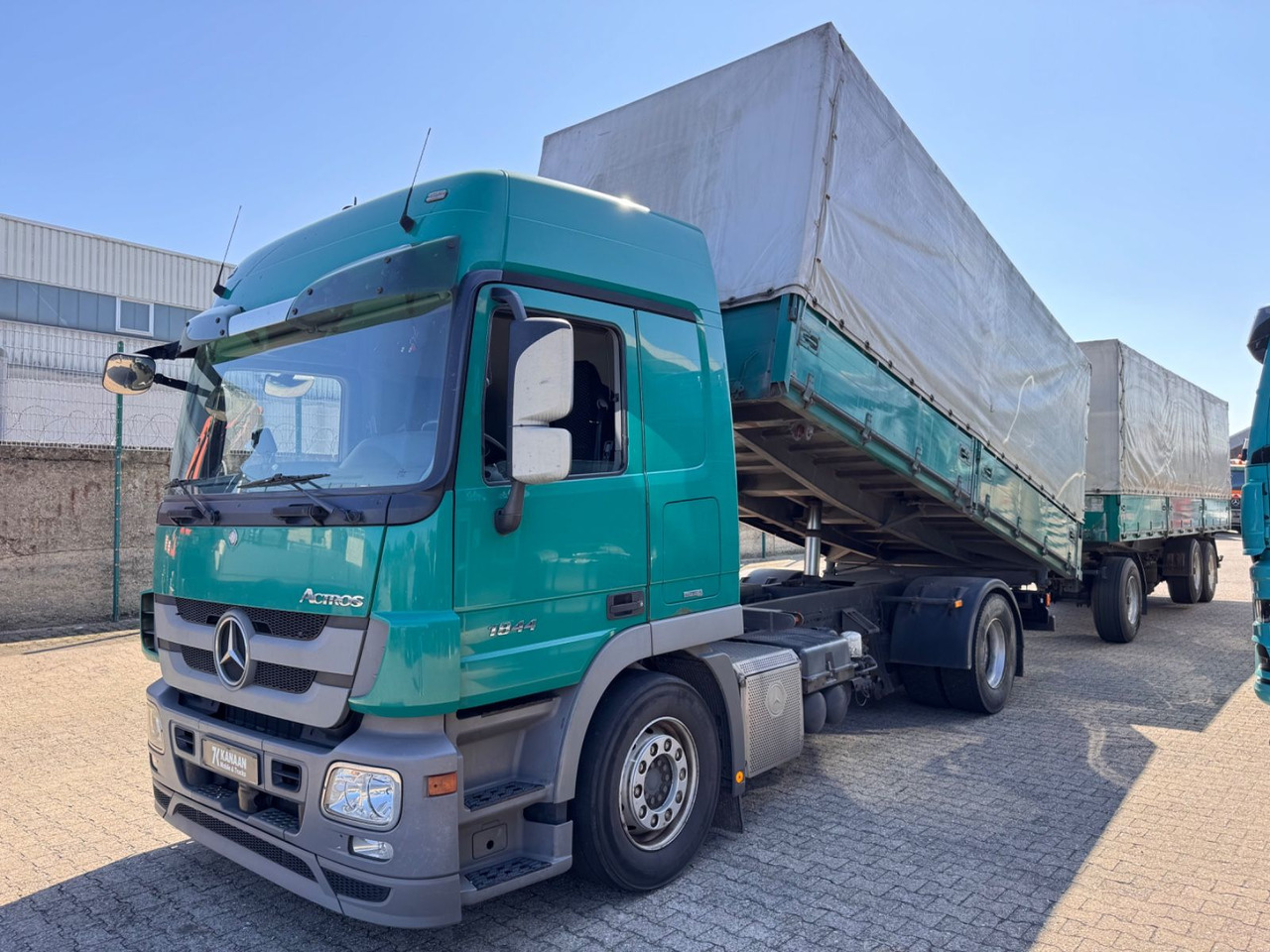 Mercedes-Benz 1844 Actros MP3 3-SeitenKipper Getreide Pritsche - Caminhão basculante: foto 3 Mercedes-Benz 1844 Actros MP3 3-SeitenKipper Getreide Pritsche - Caminhão basculante: foto 3