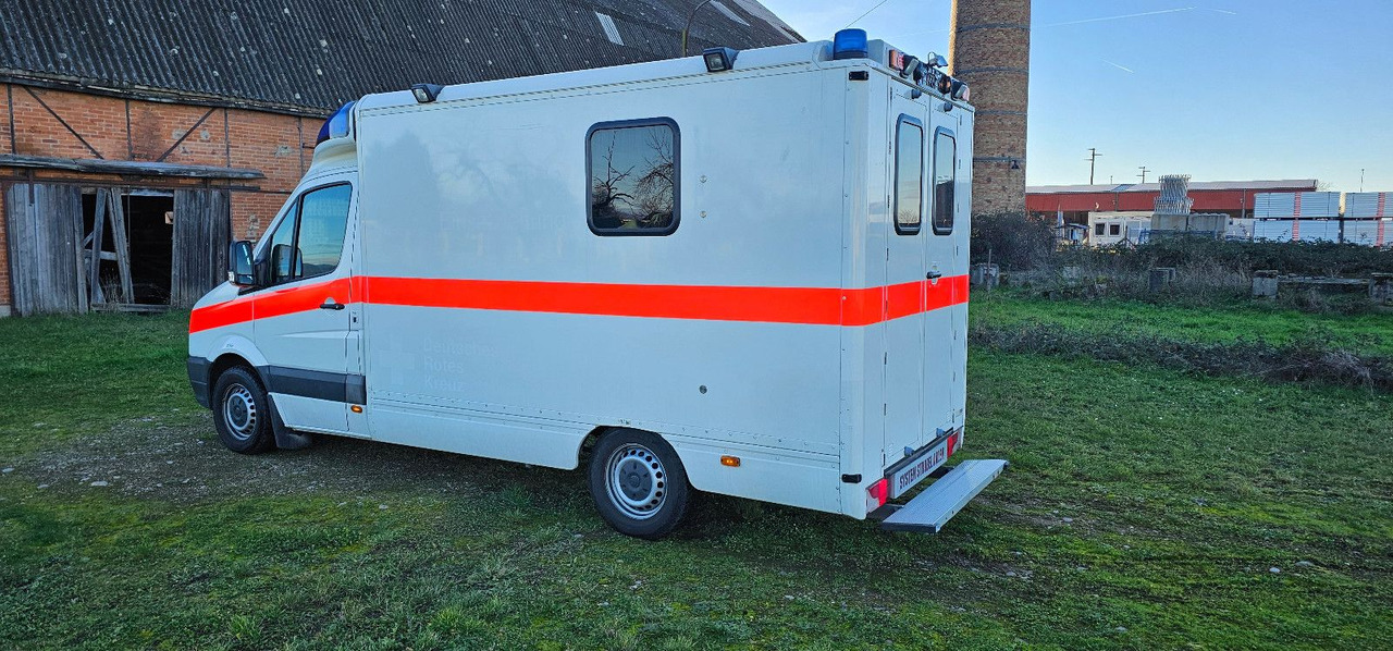 Volkswagen Crafter ELW Rettungswagen Camper Van - Ambulância: foto 4 Volkswagen Crafter ELW Rettungswagen Camper Van - Ambulância: foto 4