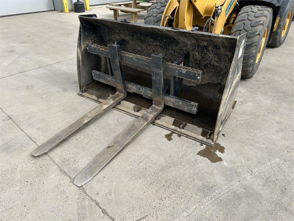 CAT 906M (8758) - Carregadeira articulada: foto 5 CAT 906M (8758) - Carregadeira articulada: foto 5