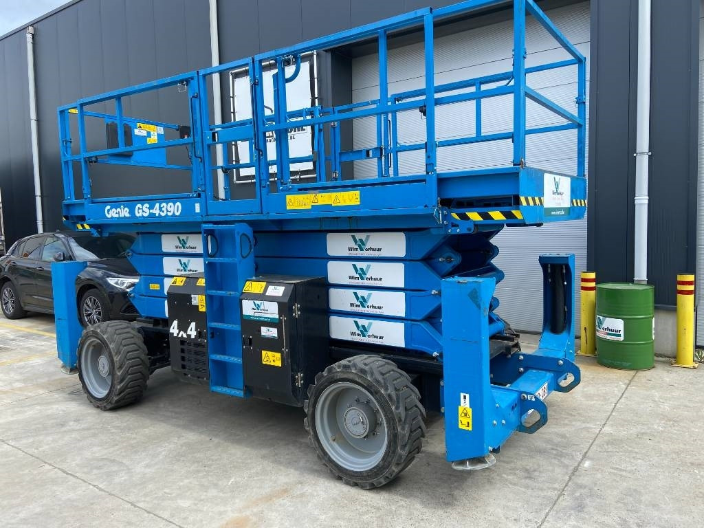Genie GS 4390 - Plataforma de Tijera/ Plataforma de tesoura: foto 1 Genie GS 4390 - Plataforma de Tijera/ Plataforma de tesoura: foto 1