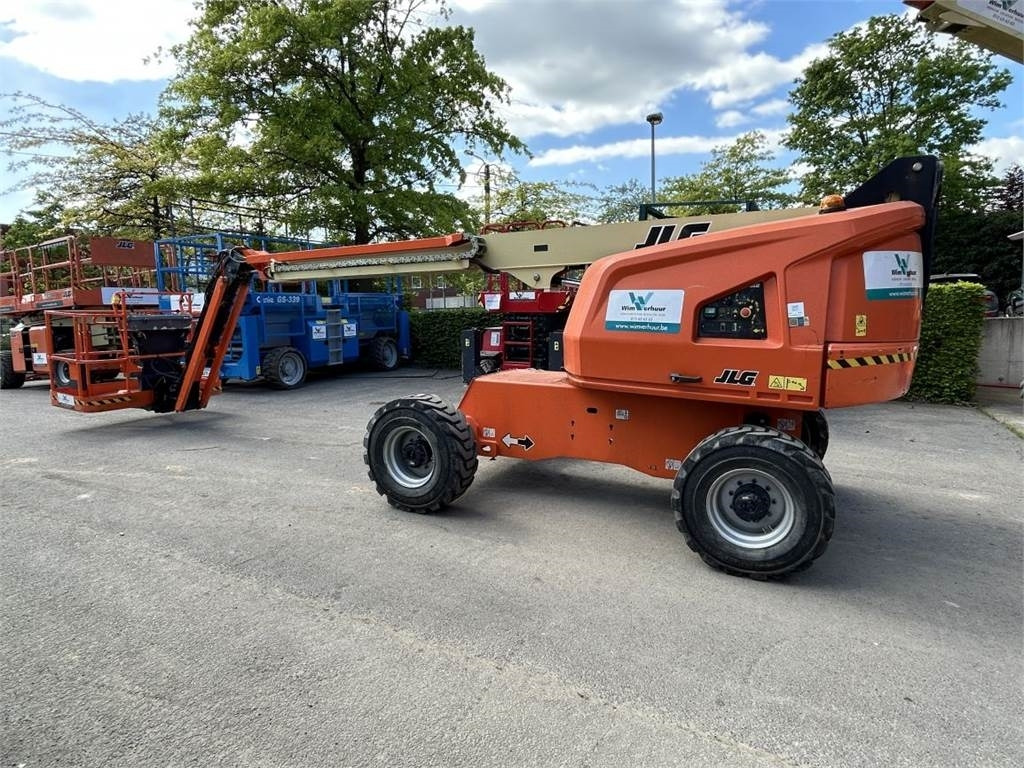 JLG 460SJ (4568) - Plataforma telescópica: foto 2 JLG 460SJ (4568) - Plataforma telescópica: foto 2