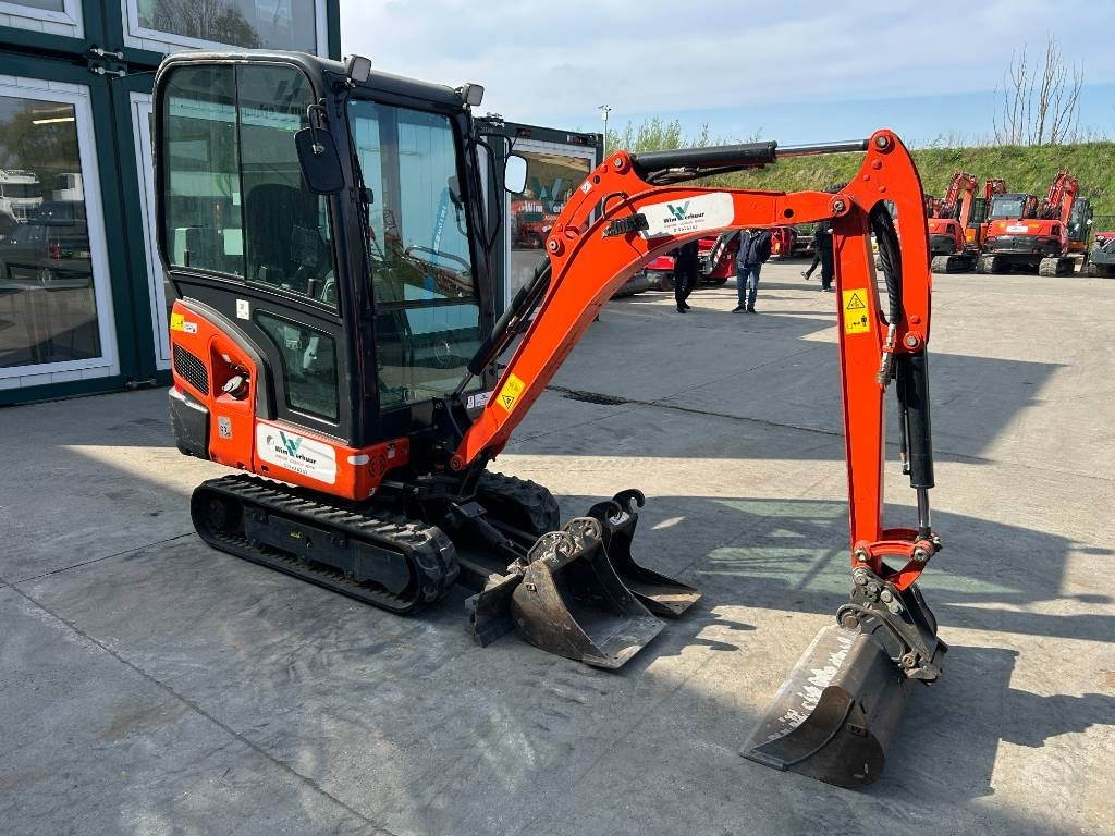 Kubota KX 019-4 - Mini escavadeira: foto 3 Kubota KX 019-4 - Mini escavadeira: foto 3