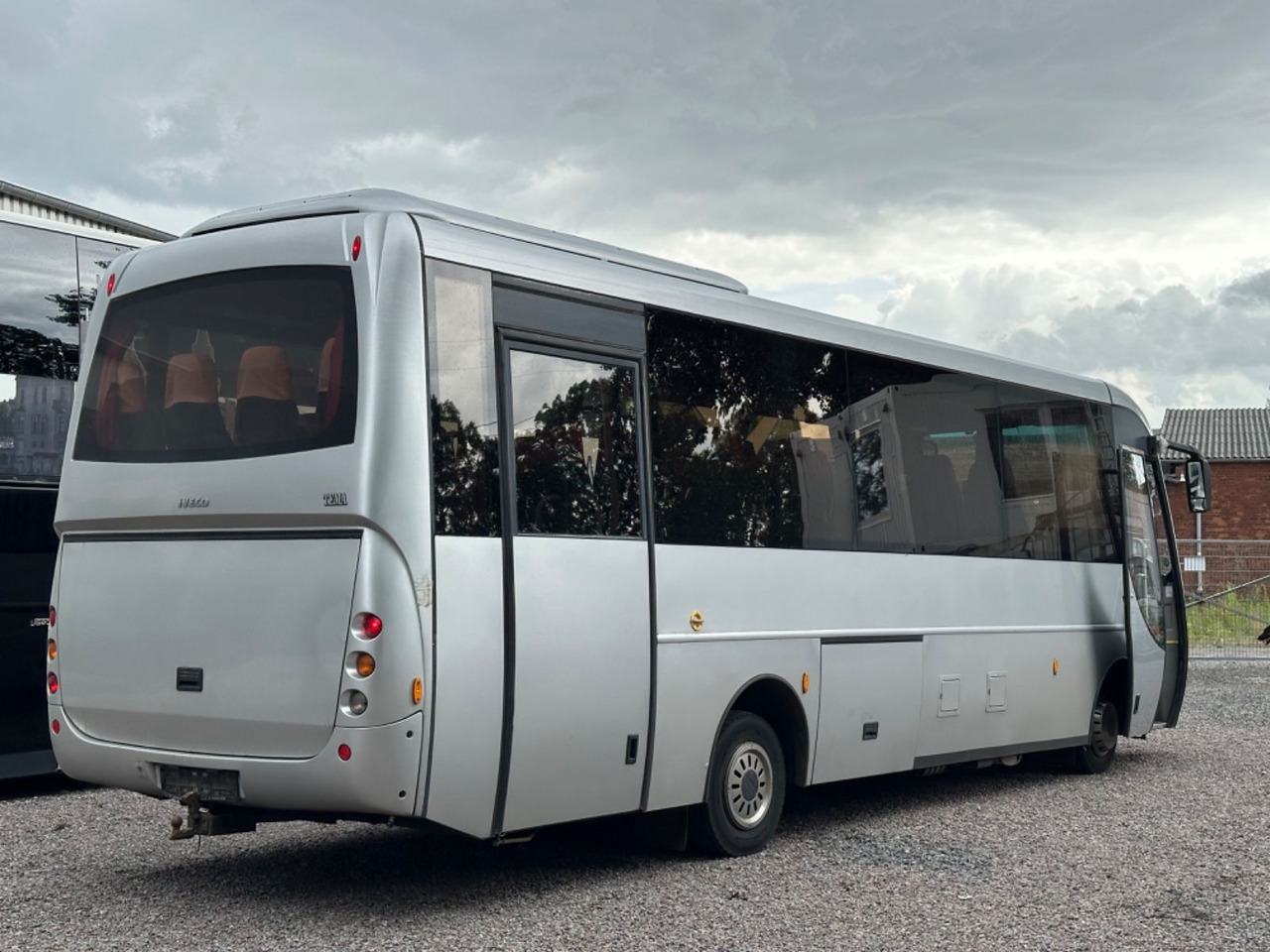 Iveco Kapena Tema 100 (32*Sitze*DE*TOP*Schalt) O510 Iveco Kapena Tema 100 , O 510, 818, Rapido - Micro-ônibus, Furgão de passageiros: foto 2 Iveco Kapena Tema 100 (32*Sitze*DE*TOP*Schalt) O510 Iveco Kapena Tema 100 , O 510, 818, Rapido - Micro-ônibus, Furgão de passageiros: foto 2