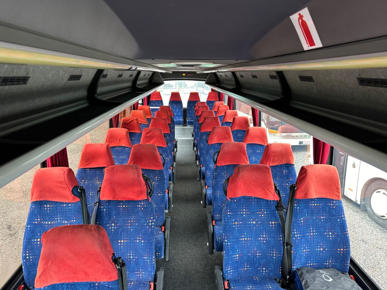 Iveco Kapena Tema 100 (32*Sitze*DE*TOP*Schalt) O510 Iveco Kapena Tema 100 , O 510, 818, Rapido - Micro-ônibus, Furgão de passageiros: foto 5 Iveco Kapena Tema 100 (32*Sitze*DE*TOP*Schalt) O510 Iveco Kapena Tema 100 , O 510, 818, Rapido - Micro-ônibus, Furgão de passageiros: foto 5