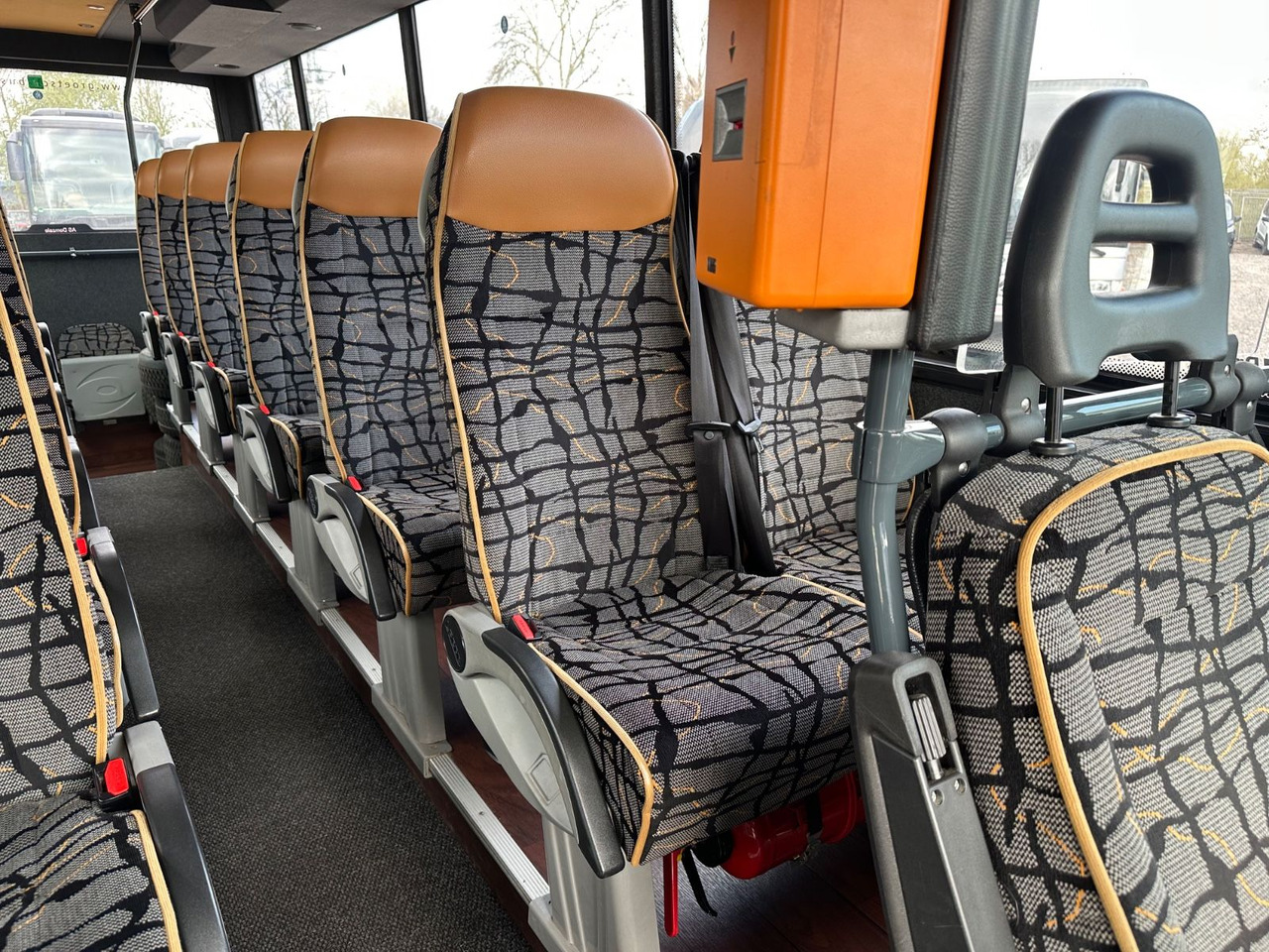 Iveco Rapido 70C18 Hecknieder (wenig Km*Euro 6*DE) - Micro-ônibus, Furgão de passageiros: foto 5 Iveco Rapido 70C18 Hecknieder (wenig Km*Euro 6*DE) - Micro-ônibus, Furgão de passageiros: foto 5