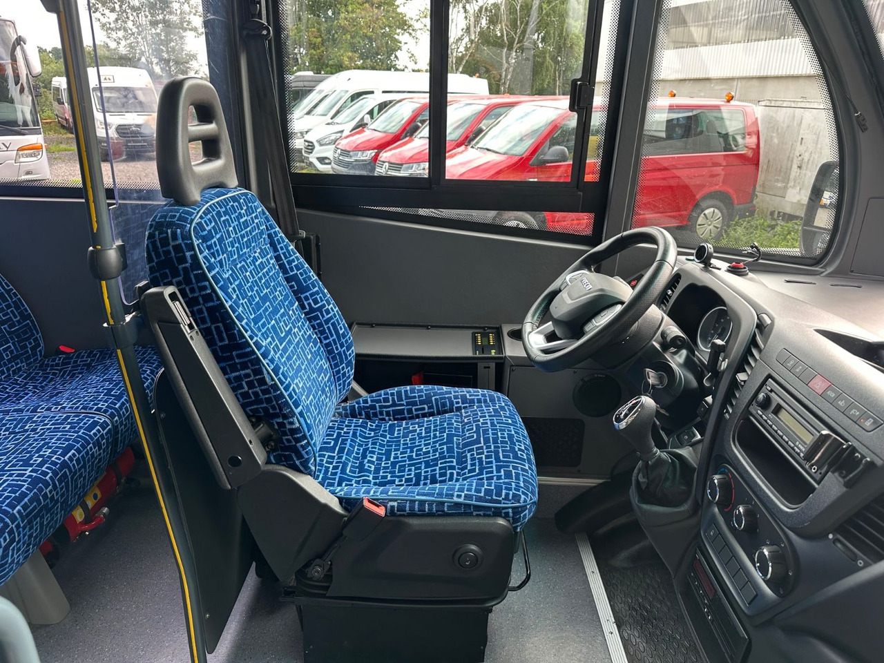 Iveco Rapido 70C18 (wenig Km*7.2t*33 Sitze) Rosero - Micro-ônibus, Furgão de passageiros: foto 5 Iveco Rapido 70C18 (wenig Km*7.2t*33 Sitze) Rosero - Micro-ônibus, Furgão de passageiros: foto 5