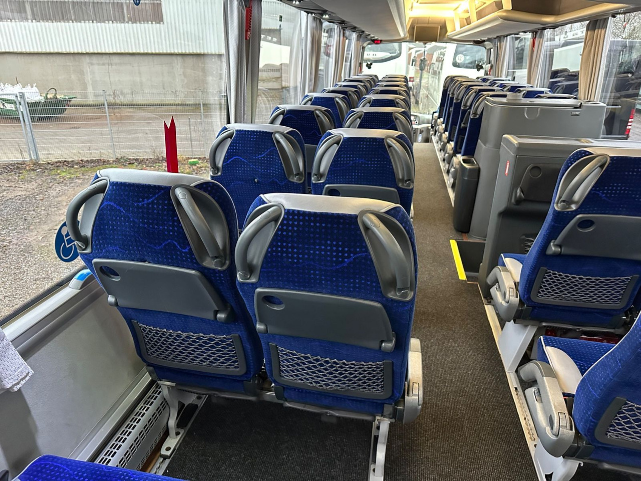 Autocarro MAN R08 Lions Coach L (wenig Km*Behinderten gerecht) MAN R08 Lions Coach L (wenig Km*Behinderten gerecht): foto 22 Autocarro MAN R08 Lions Coach L (wenig Km*Behinderten gerecht) MAN R08 Lions Coach L (wenig Km*Behinderten gerecht): foto 22