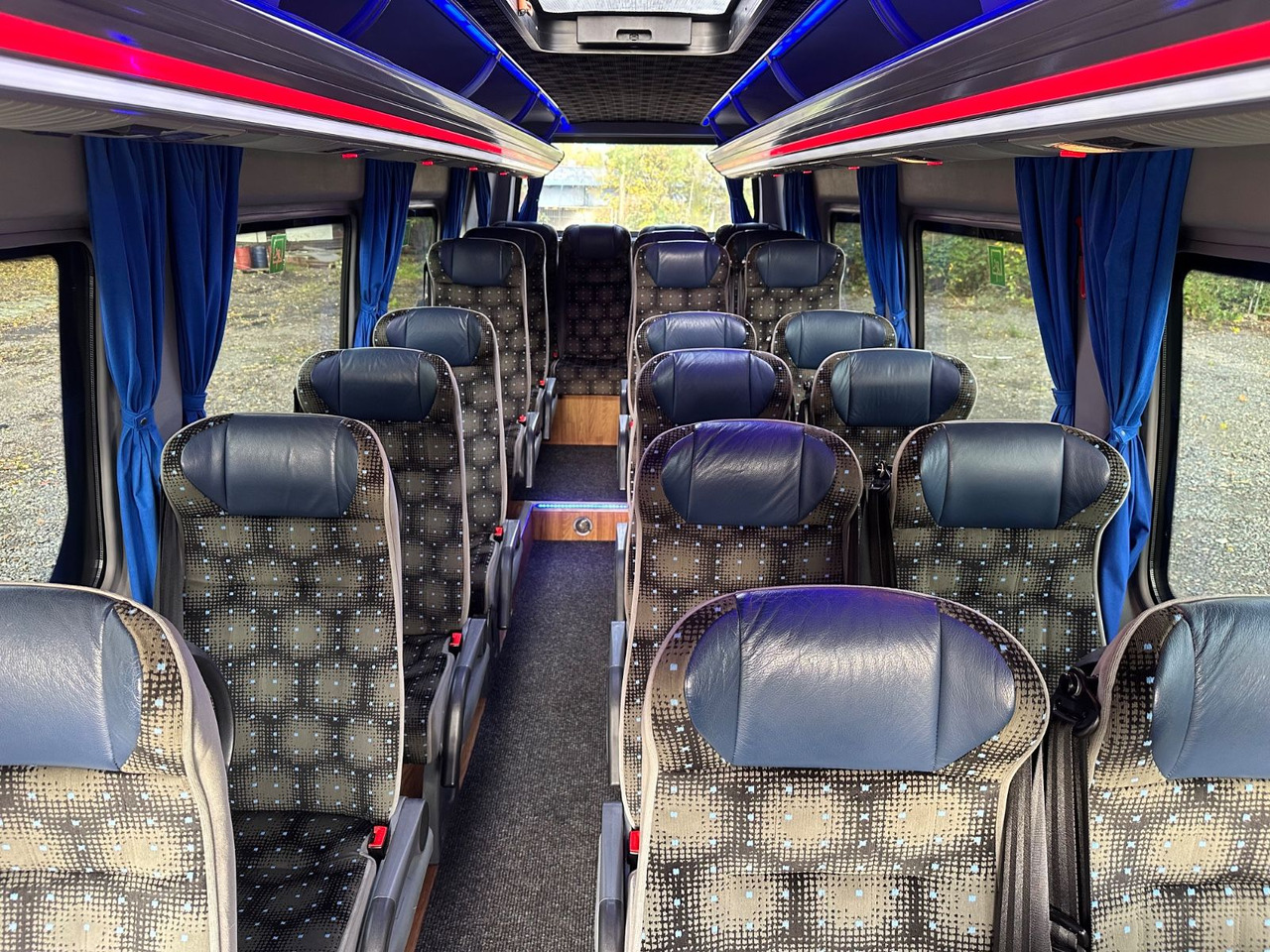 Mercedes-Benz Sprinter 516 CDi (DE*Klima*23 Reisesitze) - Micro-ônibus, Furgão de passageiros: foto 5 Mercedes-Benz Sprinter 516 CDi (DE*Klima*23 Reisesitze) - Micro-ônibus, Furgão de passageiros: foto 5