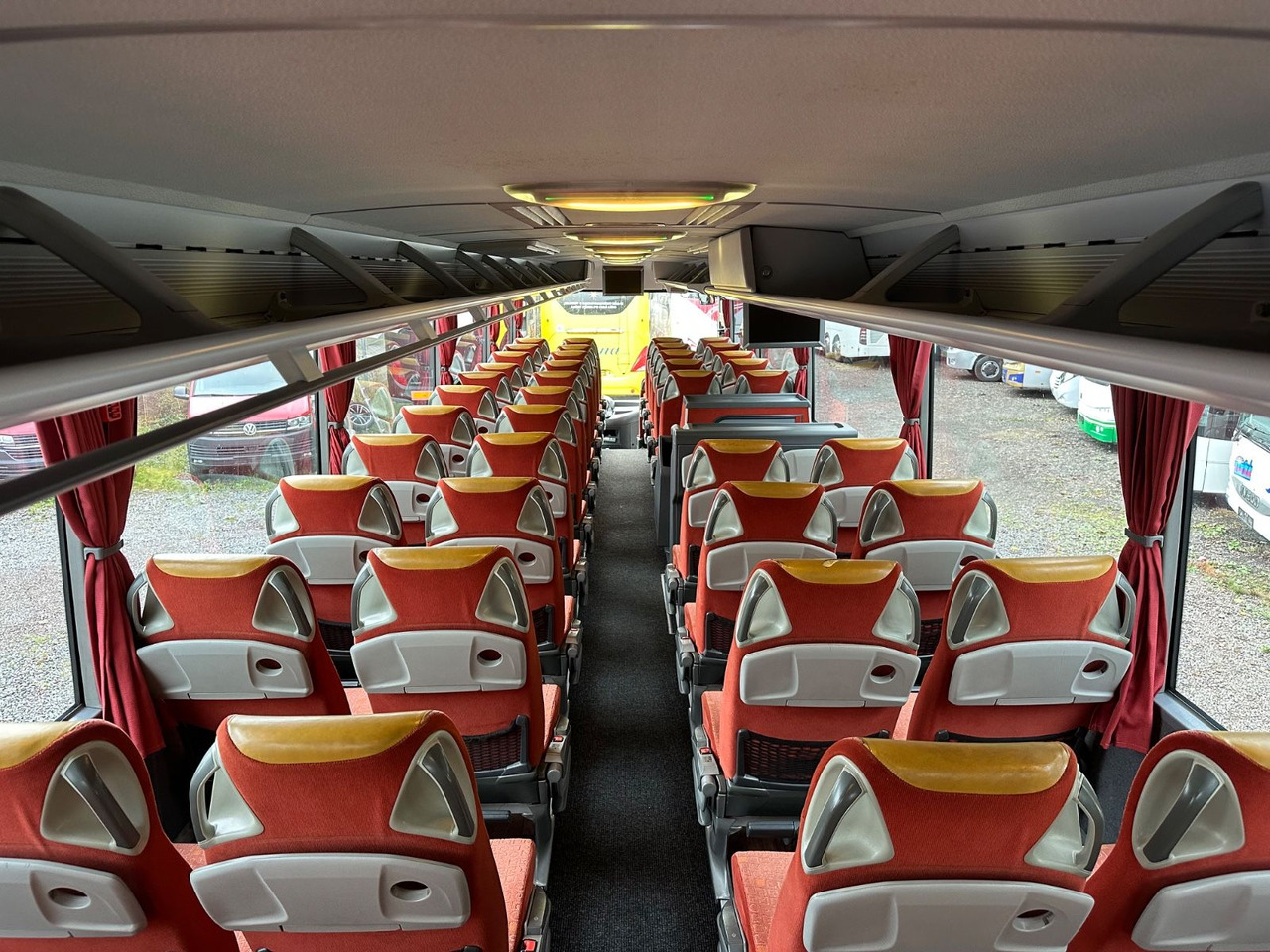 Locação de  Mercedes-Benz Tourismo O350 16 RHD-M (56 Sitze*DE*TOP) Mercedes-Benz Tourismo O350 16 RHD-M (56 Sitze*DE*TOP): foto 23