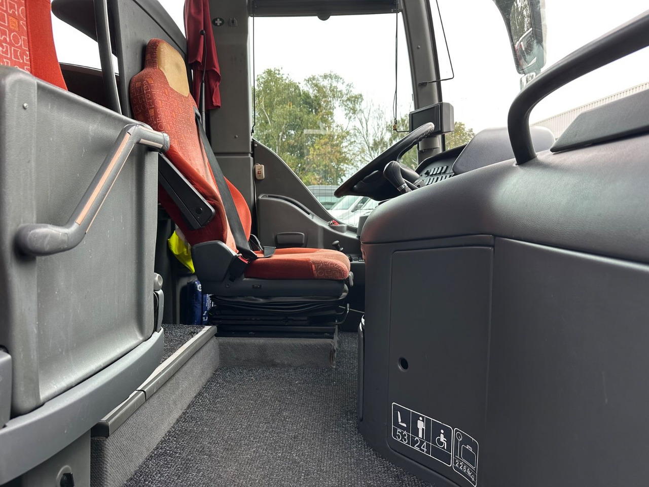 Locação de  Mercedes-Benz Tourismo O350 16 RHD-M (56 Sitze*DE*TOP) Mercedes-Benz Tourismo O350 16 RHD-M (56 Sitze*DE*TOP): foto 16