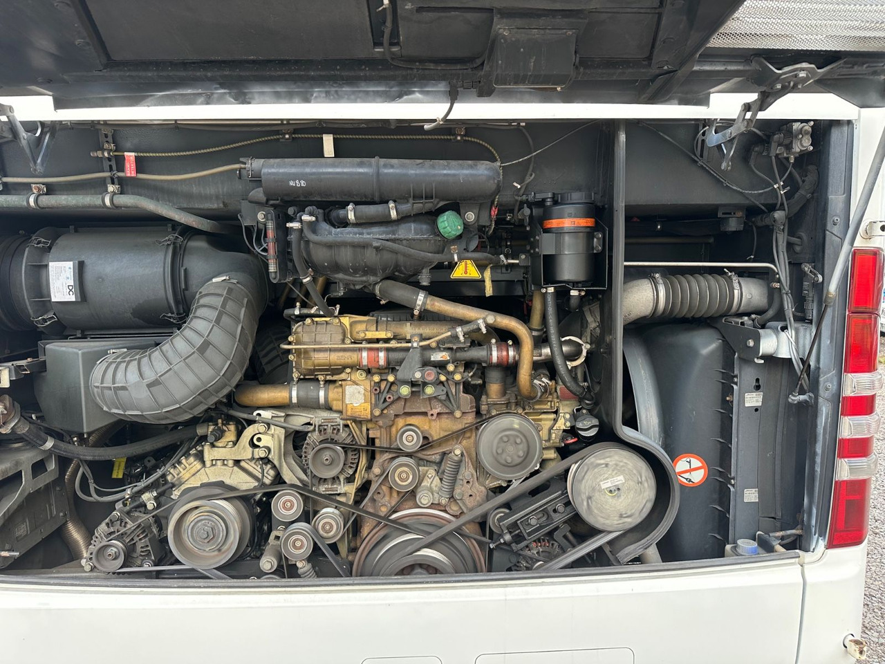 Mercedes-Benz Travego O580 16 RHD-M (LuxLine*Euro 6*TOP*DE) - Autocarro: foto 5 Mercedes-Benz Travego O580 16 RHD-M (LuxLine*Euro 6*TOP*DE) - Autocarro: foto 5