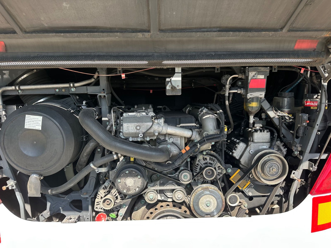 Neoplan P06 Skyliner L (83 Sitze*TOP*Motor Neu*Panorama) - Ônibus panorâmico: foto 4 Neoplan P06 Skyliner L (83 Sitze*TOP*Motor Neu*Panorama) - Ônibus panorâmico: foto 4