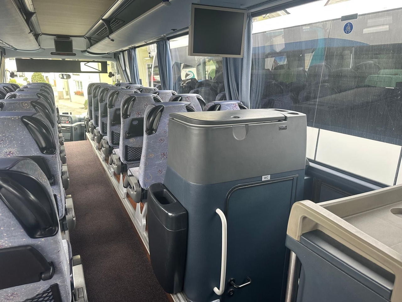 Locação de  Neoplan Tourliner L P22 (59 Sitze*Schalt*TOP*DE) Neoplan Tourliner L P22 (59 Sitze*Schalt*TOP*DE): foto 10