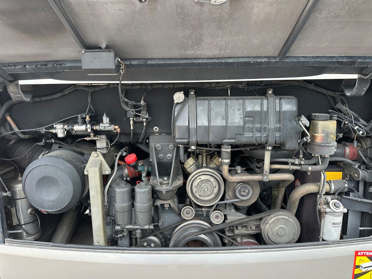 Setra S 415 UL GT (Motor neu*TOP) - Ônibus suburbano: foto 4 Setra S 415 UL GT (Motor neu*TOP) - Ônibus suburbano: foto 4