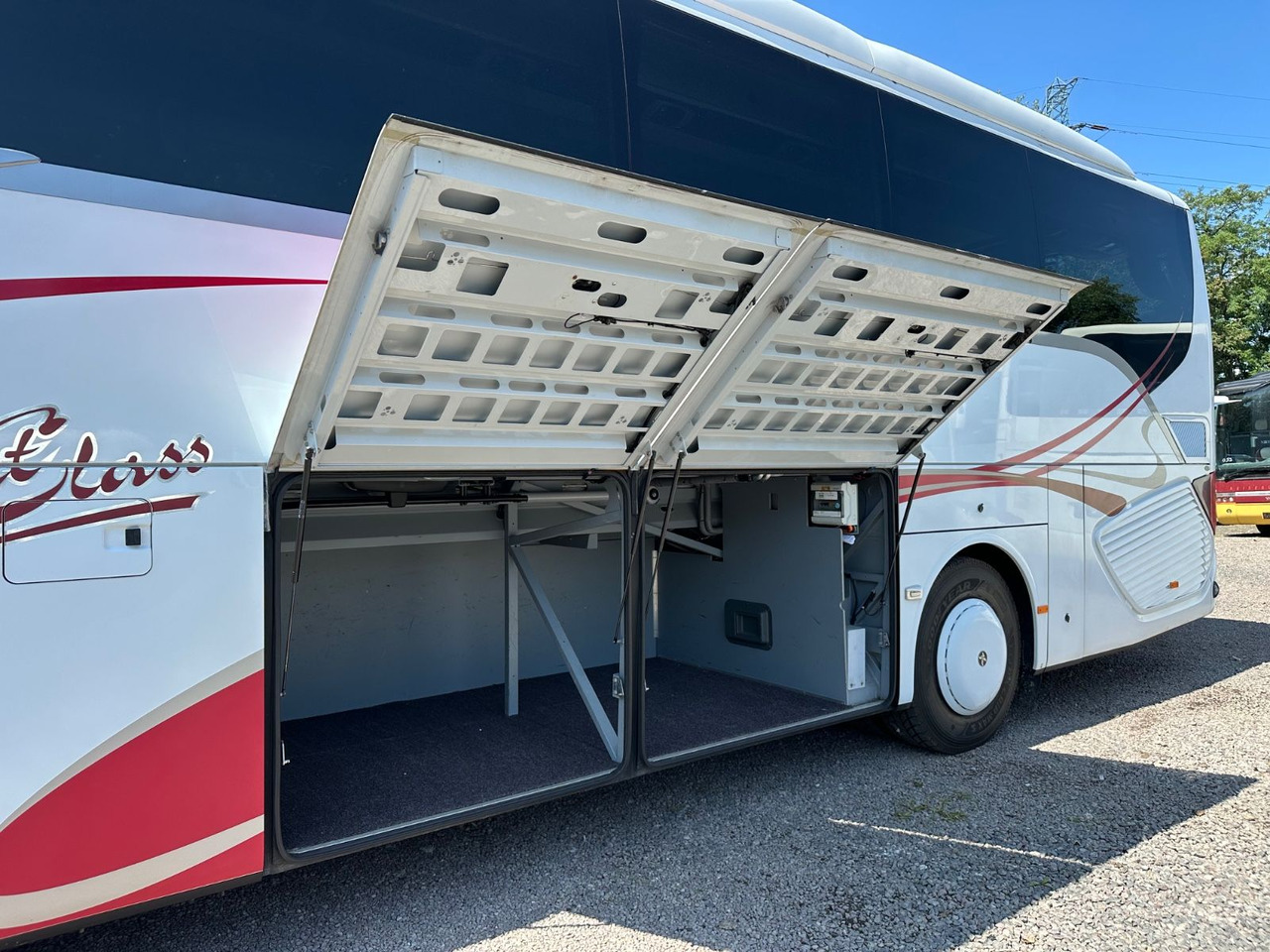Setra S 511 HD (Küche*WC*DE-Bus*38 Sitze) - Autocarro: foto 4 Setra S 511 HD (Küche*WC*DE-Bus*38 Sitze) - Autocarro: foto 4