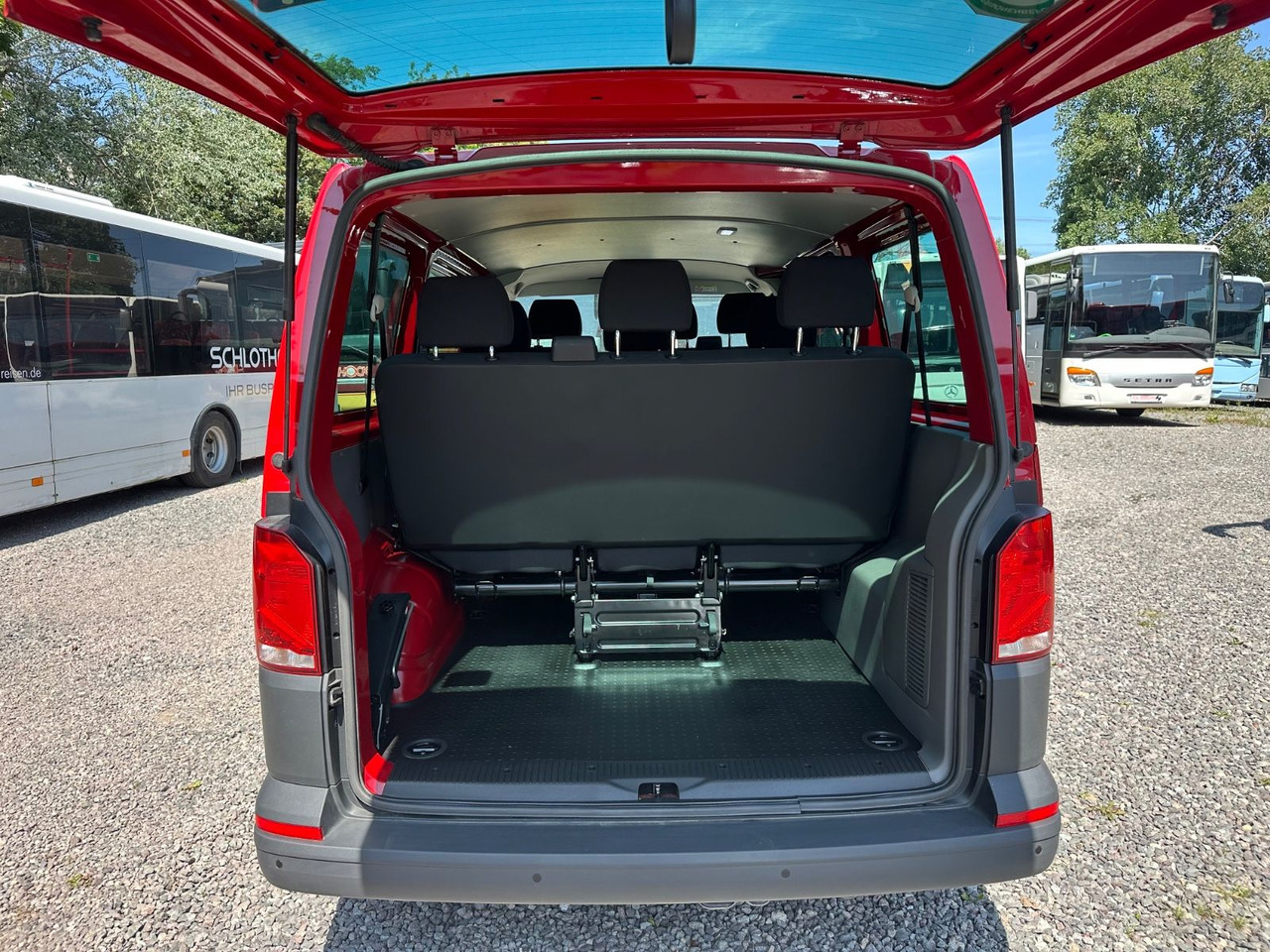 Volkswagen T6 Kombi (PDC Hi*ACC*StandHz*9 Sitzer*AC) - Furgão de passageiros: foto 4 Volkswagen T6 Kombi (PDC Hi*ACC*StandHz*9 Sitzer*AC) - Furgão de passageiros: foto 4